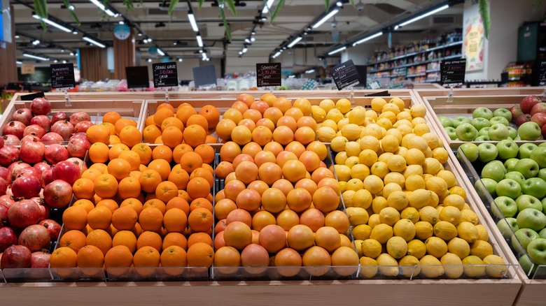 fresh fruit in grocery store