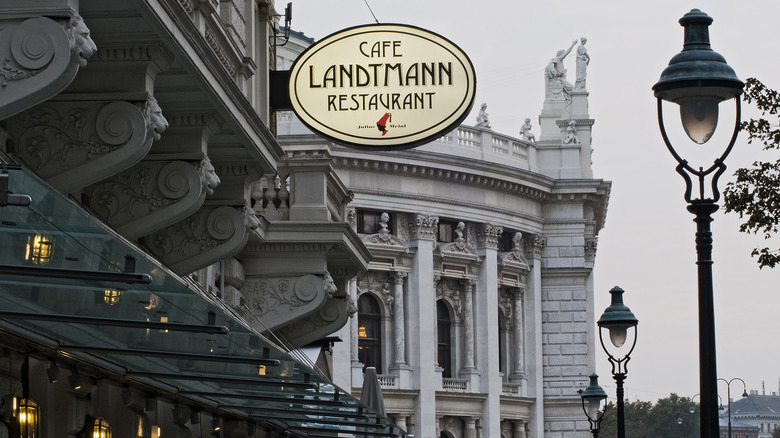 Café Landtmann sign
