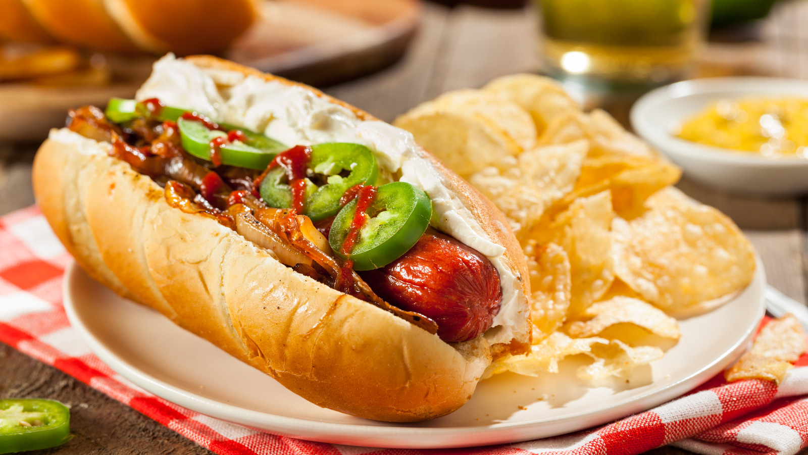 Here's What Makes Seattle-Style Hot Dogs A Regional Specialty