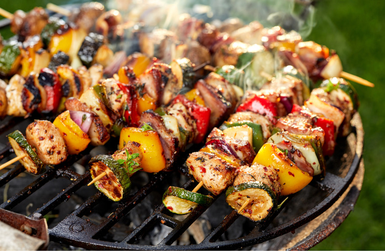 How to Grill Using Wooden Skewers