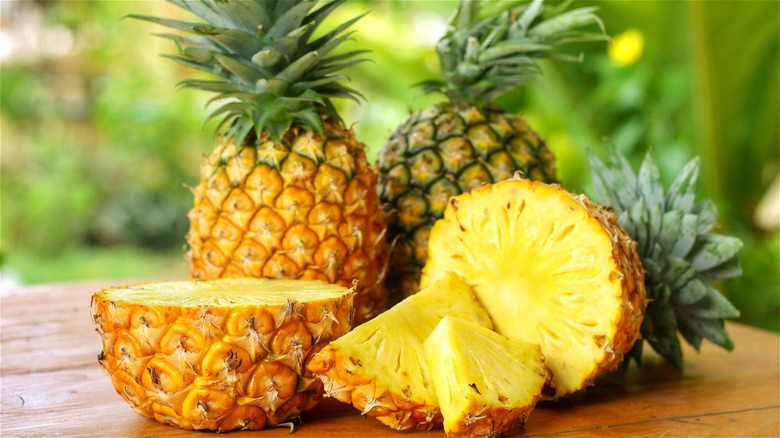 Pineapples cut in half 