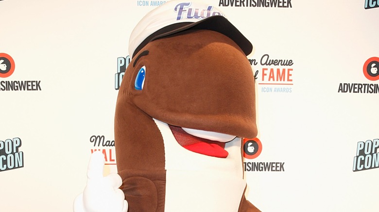 Fudgie the Whale on red carpet