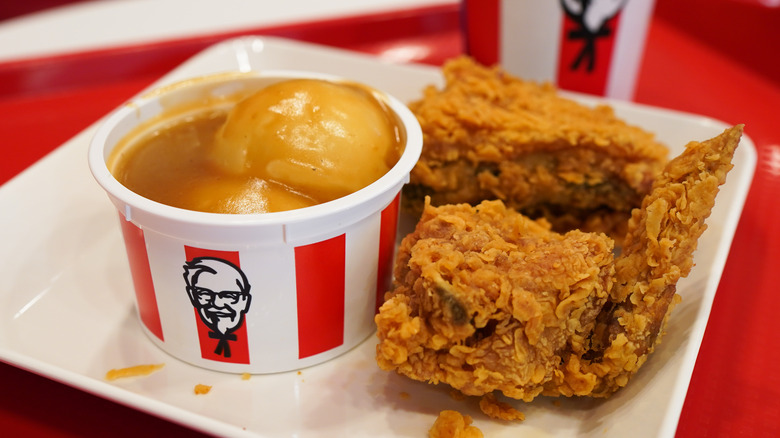 kfc mashed potatoes and chicken on square plate