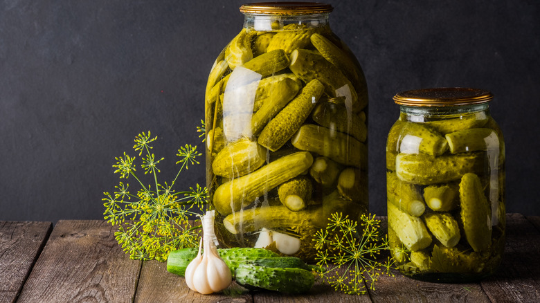 Pickle jar with garlic and aromatics