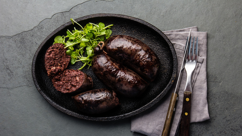 blood sausages on cast-iron plate