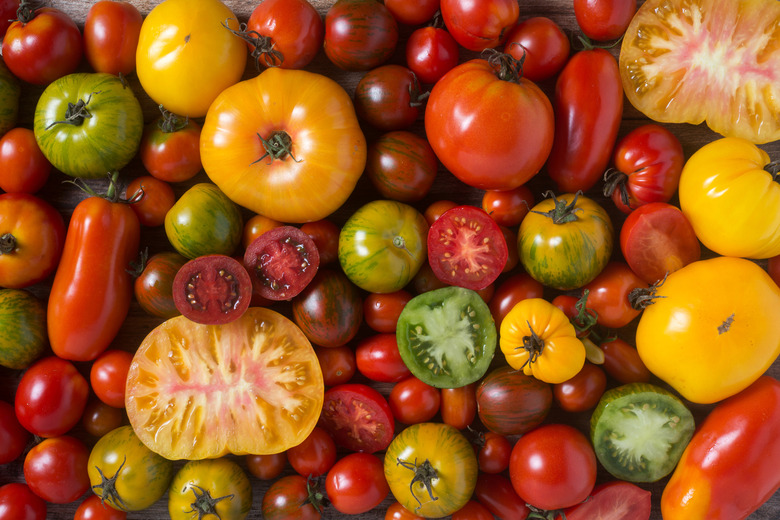 What's in Season in Summer: Tomatoes, Peaches, Peppers and More